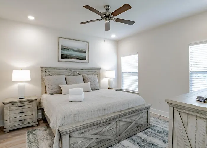 Serenity Island Treasure At 7868 Evening Glow Drive * Pensacola